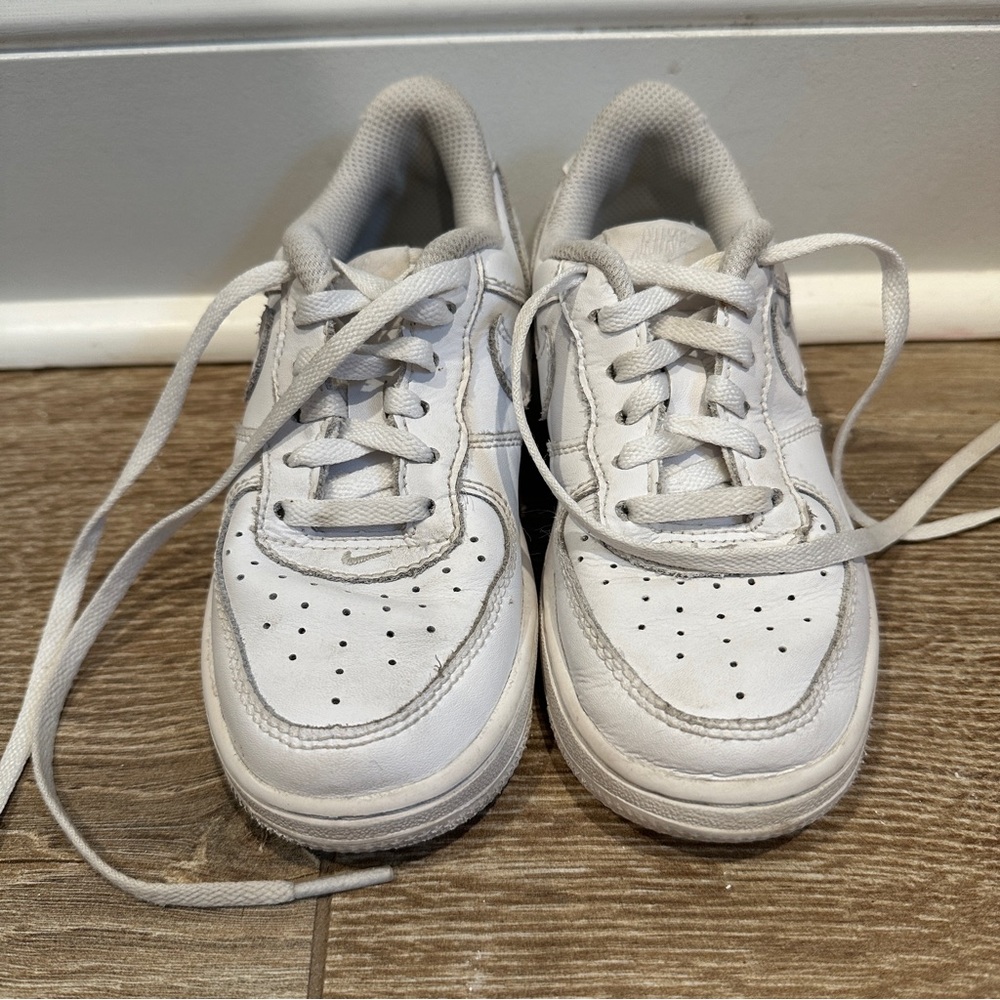 Kids White Nike Air Force 1, size US 11. LOOK BETTER IN PERSON! - Picture 5 of 9